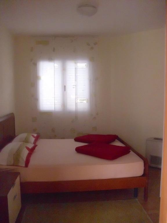 Apartments Rukavina Рогозниця Екстер'єр фото
