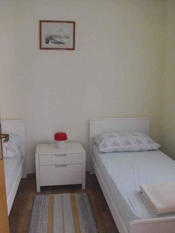Apartments Rukavina Рогозниця Екстер'єр фото