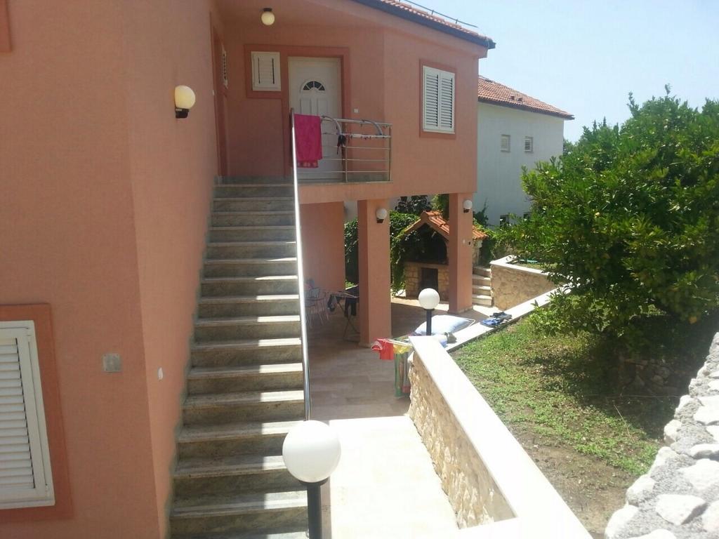 Apartments Rukavina Рогозниця Екстер'єр фото